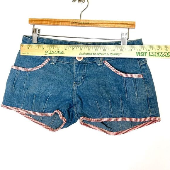 POOL brand Brazilian Jeans denim cotton shorts size 38 us size 8. - Picture 3 of 11